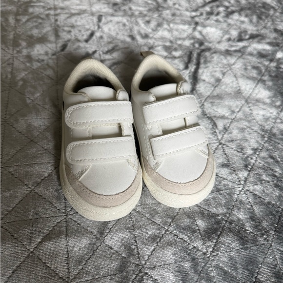 Infant H&M Dress Shoe - Picture 3 of 3